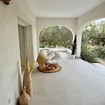 فيلة Paz *